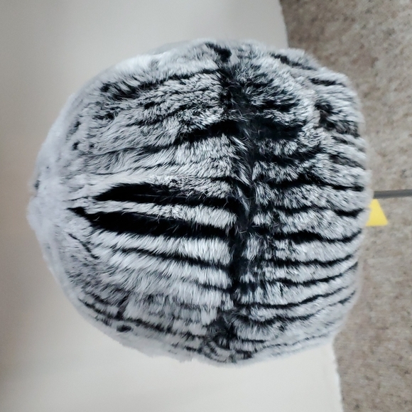 Snowtop Knitted Rex Rabbit Fur Stretch Beanie - Picture 1 of 1